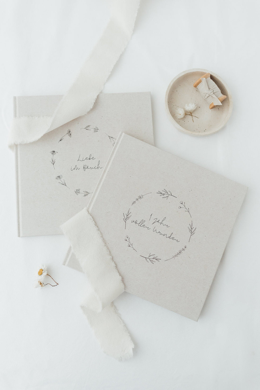 Set aus Babybuch & Schwangerschaftstagebuch